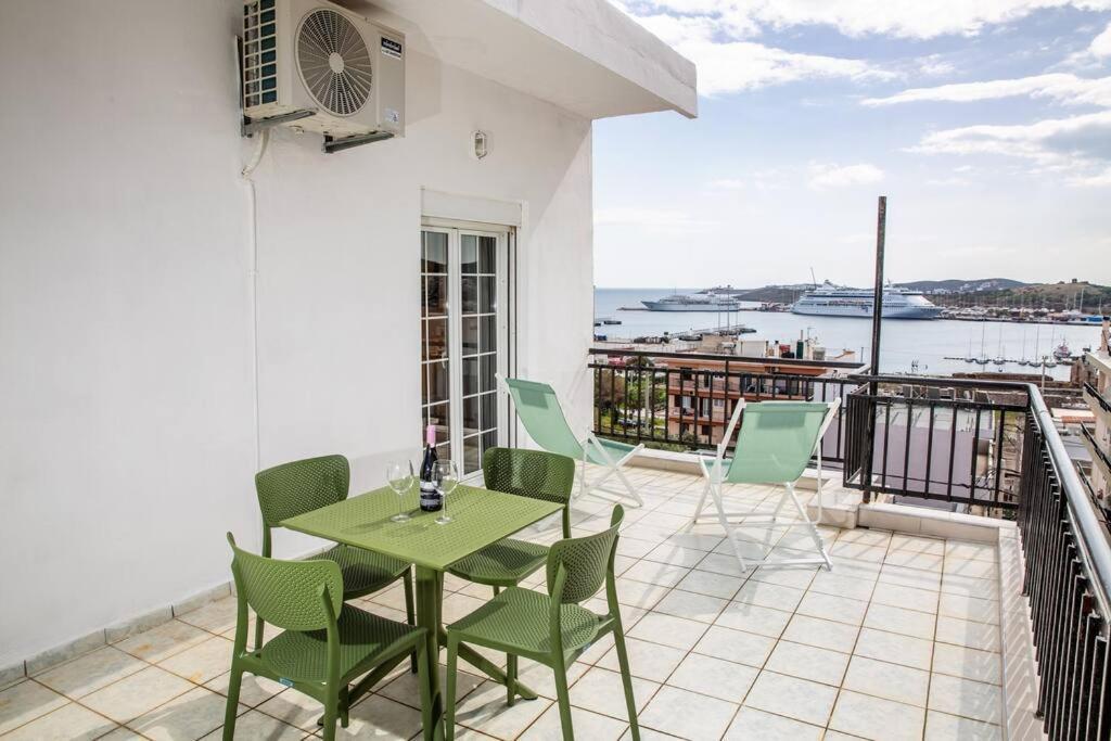 Seafront Central Apt In Lavrio Lávrion Exterior foto